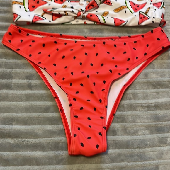 Girls watermelon bikini - Picture 3 of 5